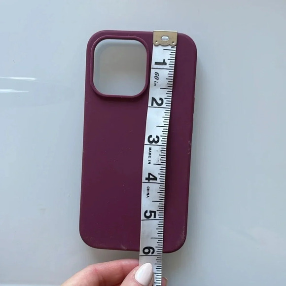 iPhone 14 Pro silicone case - Picture 3 of 6